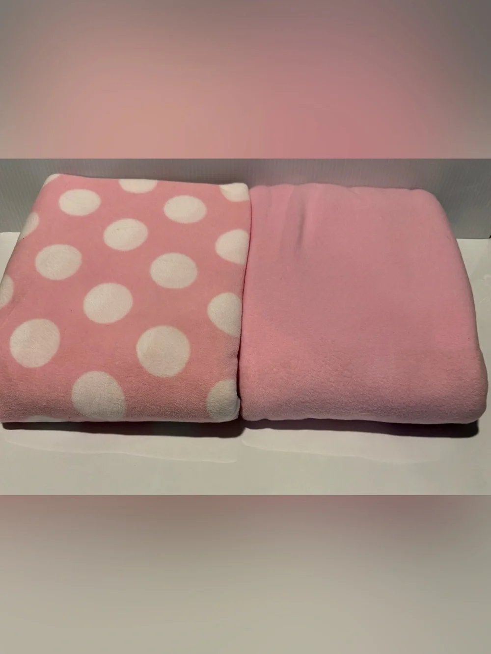 2pc Fleece Blanket Set Standard Reversible Machine Washable Pink Polka Do